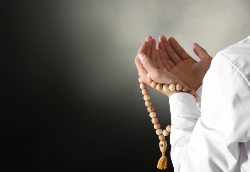 Disebut sebagai Bulan Allah, Ini Keutamaan & Amalan Utama Bulan Muharram