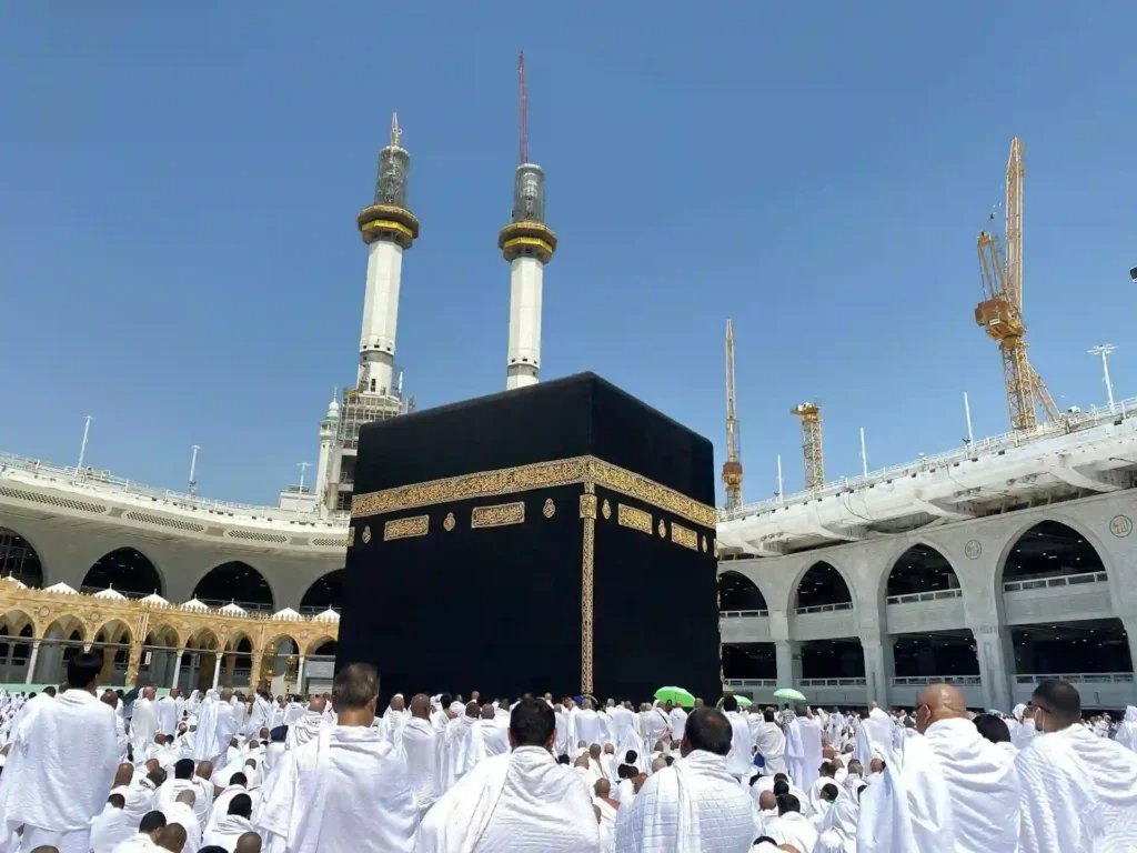 Haji Ramah Lansia: Memahami Konsep "Tanazul" dan "Badal" Demi Kesempurnaan Ibadah