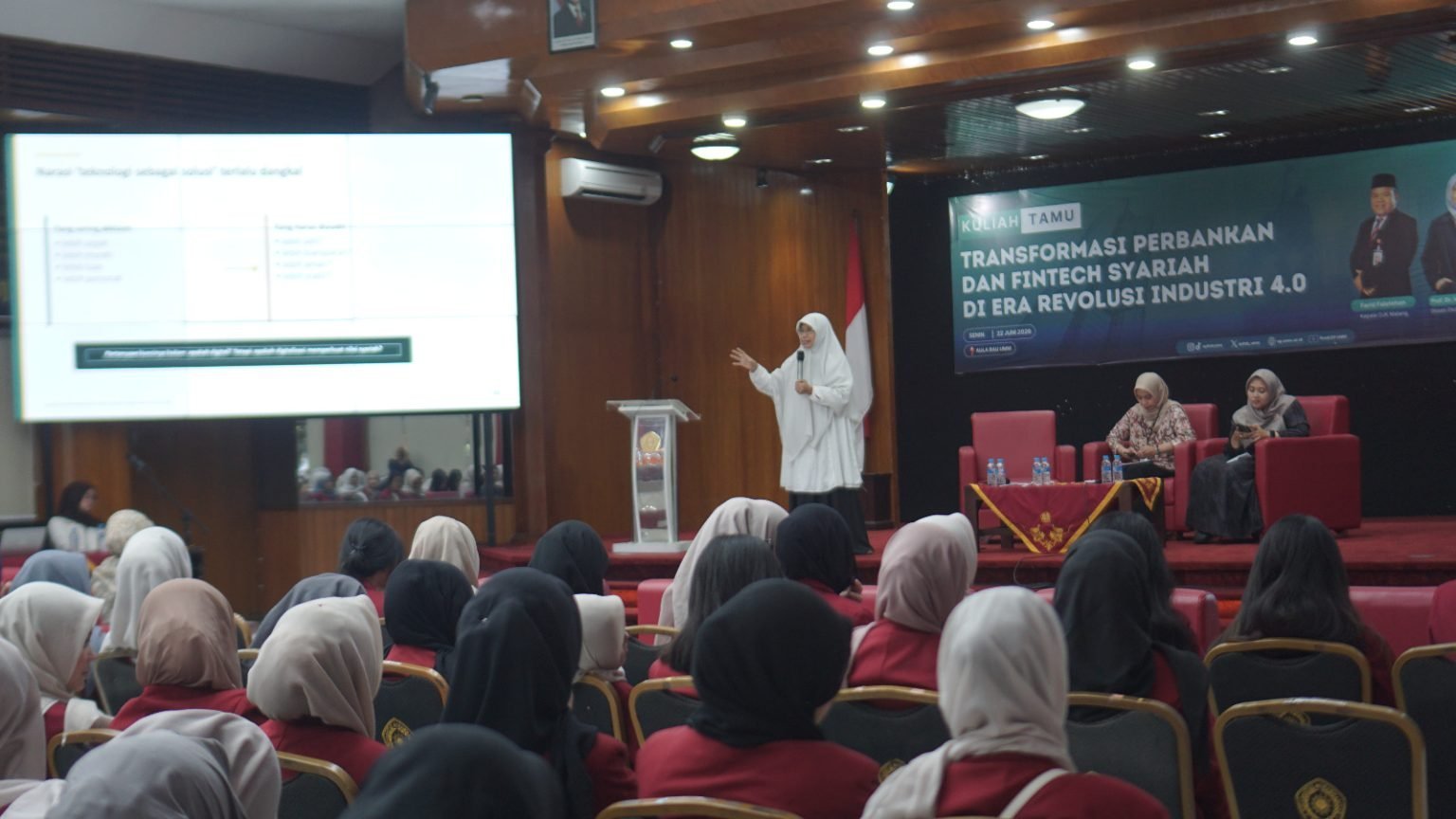 Mengupas Tuntas Ekosistem Fintech Syariah & Bahaya Pinjol Ilegal