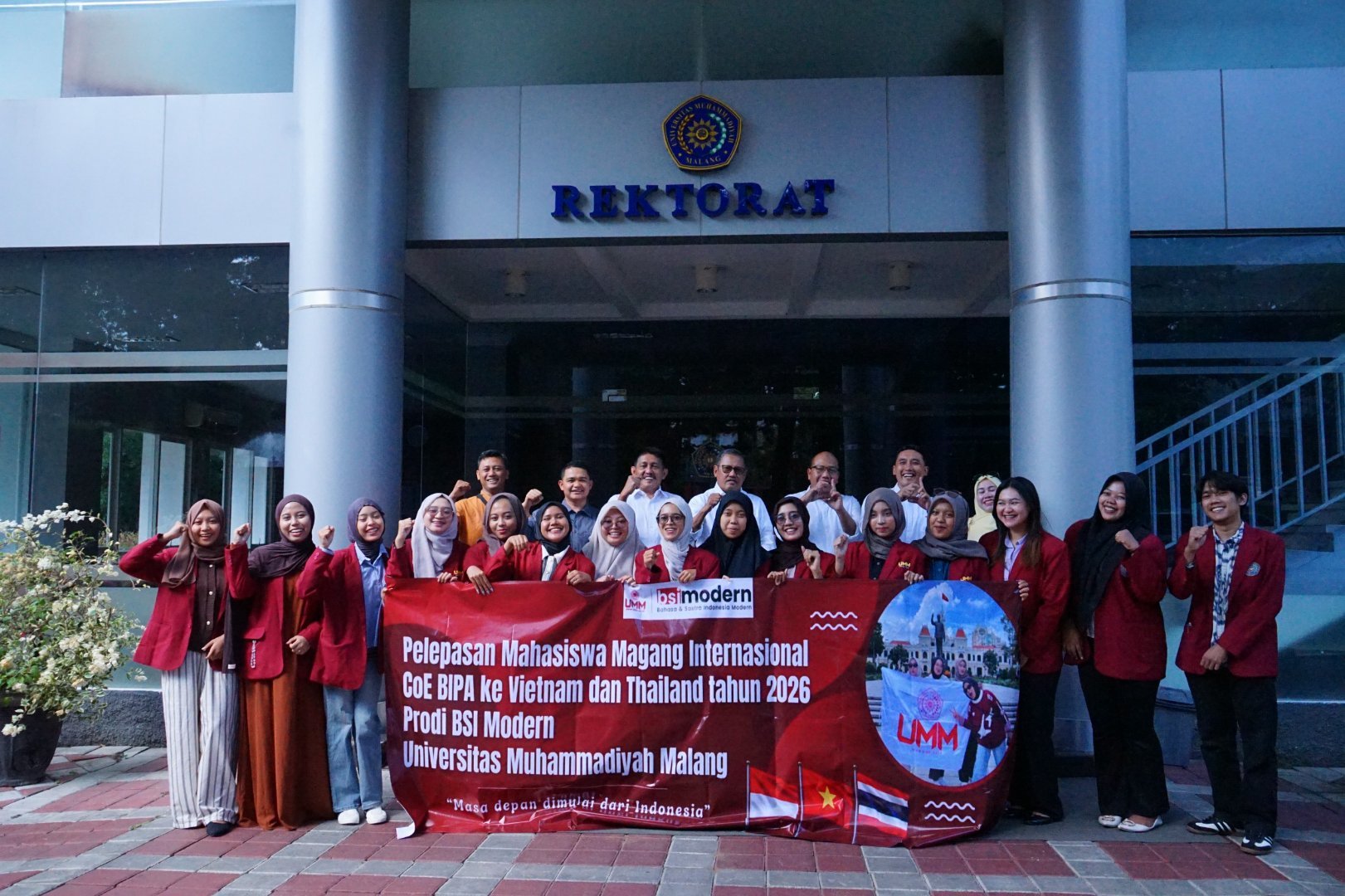 Belasan Mahasiswa UMM Dipercaya Mengajar di Vietnam & Thailand